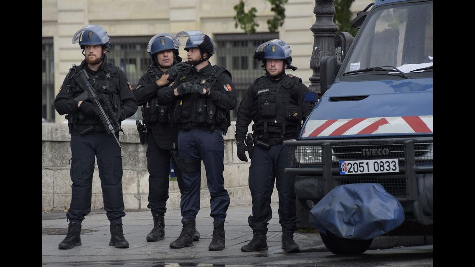 Notre Dame era g&agrave; stata oggetto di un fallito attentato nel settembre del 2016. &nbsp;&nbsp;Attacco a Notre Dame