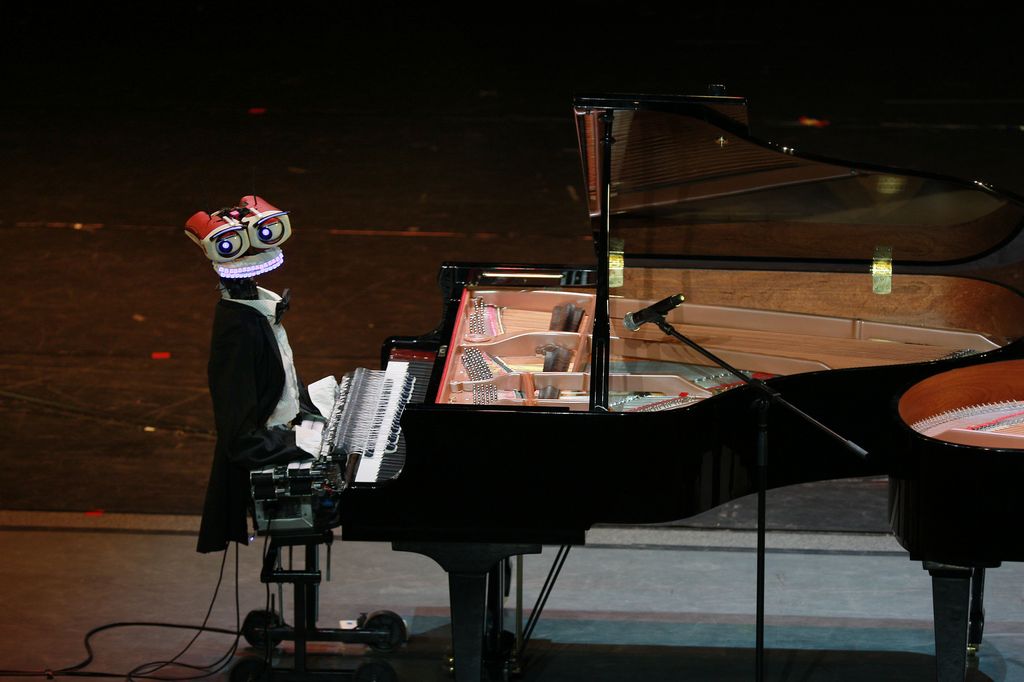&nbsp;Teotronica, il robot pianista (Afp)