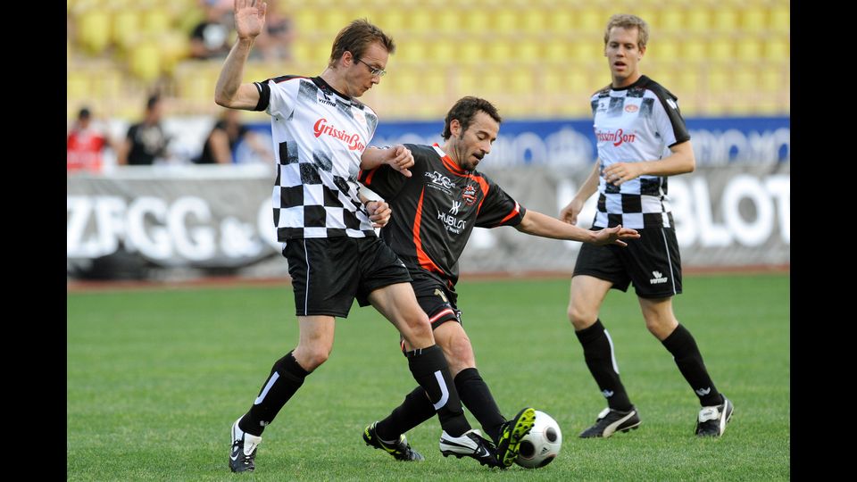 Max Biaggi durante una partita di calcio di beneficenza tra i piloti di Formula 1 e le celebrit&agrave; prima del Gran Premio di Formula 1 Di Monaco a Monte Carlo, 19 maggio 2009&nbsp;