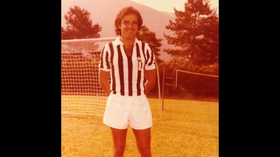 Antonello Cuccureddu&nbsp;gioc&ograve; per dodici stagioni con la divisa della Juventus, mettendo in bacheca sei scudetti, la Coppa Italia 1978-79 e la Coppa Uefa 1976-1977, il primo importante trofeo internazionale vinto dal club torinese