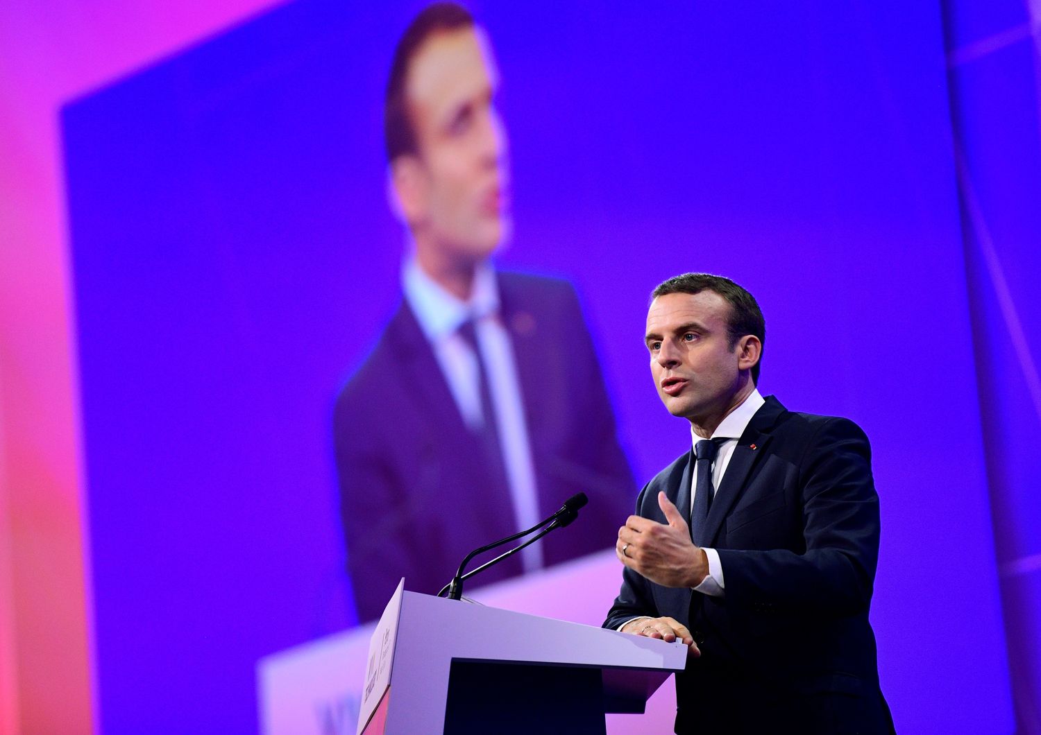 Macron lancia un fondo da 10 miliardi in startup. In Francia &egrave; un&#39;altra partita