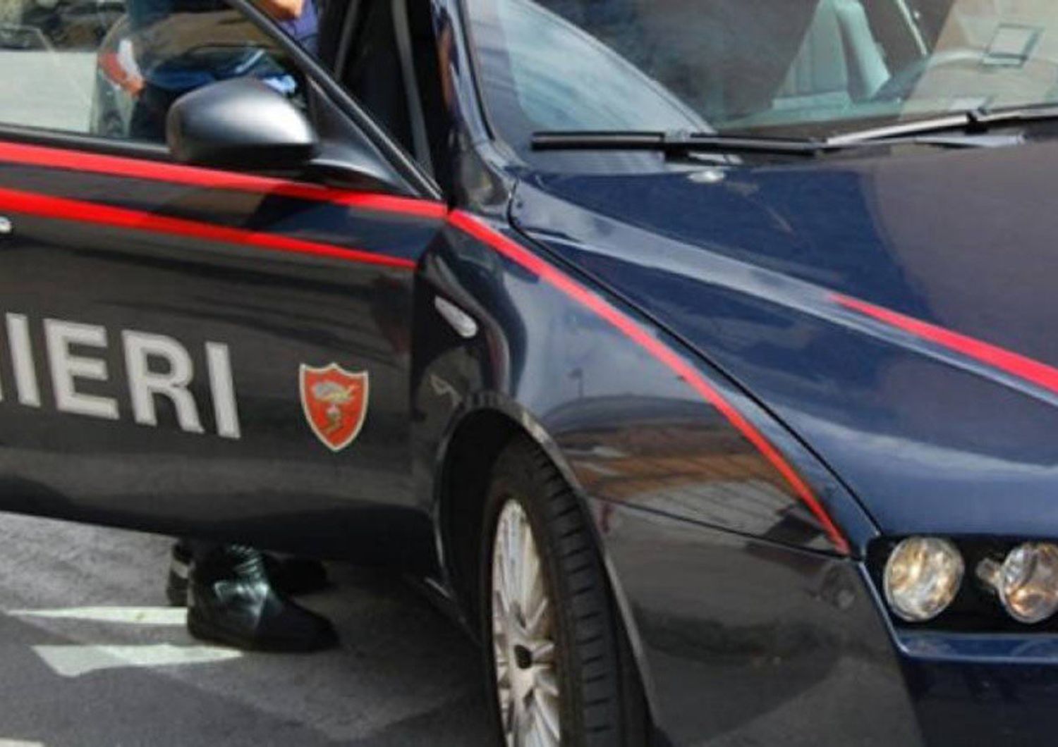 Milano: trans decapita una donna e getta la testa in cortile