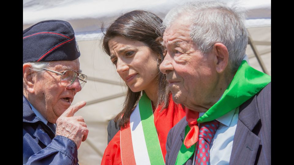 31/03/2017 Virginia Raggi inaugura la stazione della metro C, San Giovanni (AFP)