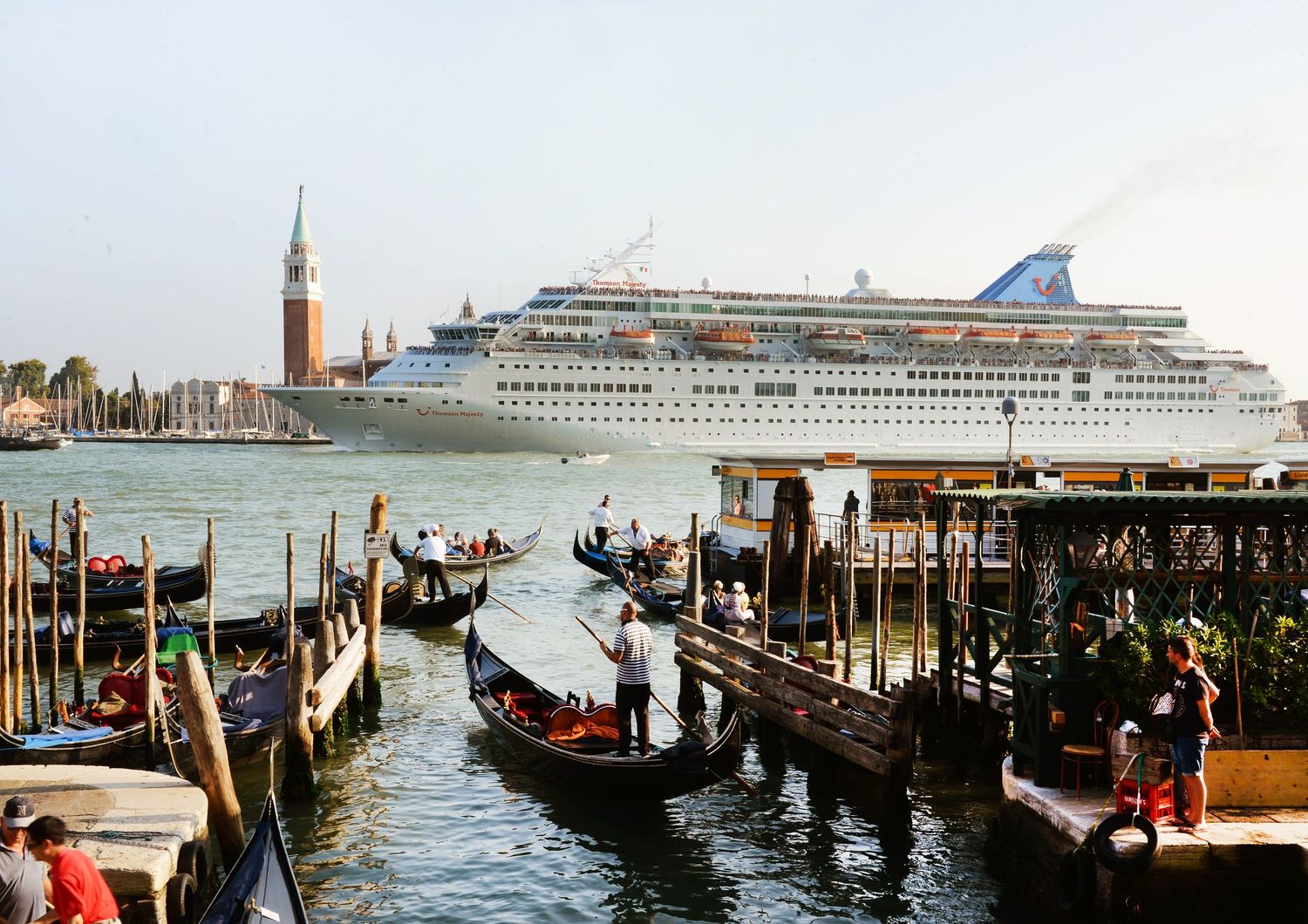 &nbsp;Grandi navi da crociera nel bacino di San Marco a Venezia