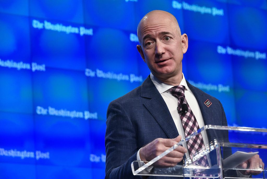 &nbsp;Jeff Bezos nella sede del Washington Post