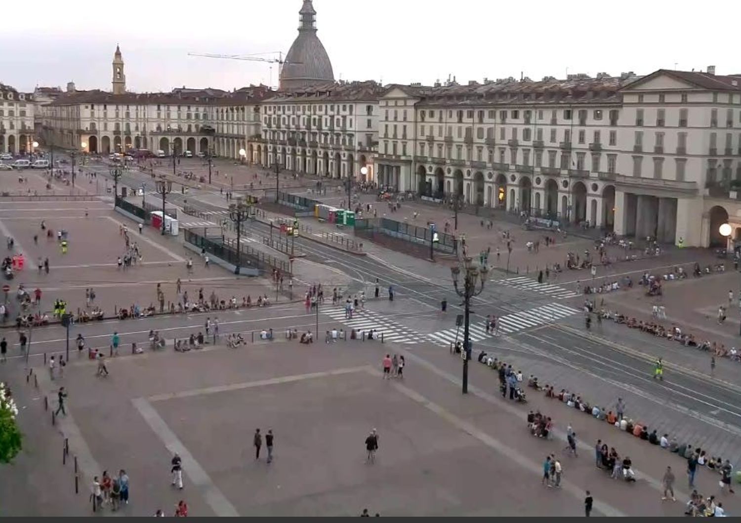 A Torino la piazza non si riempie per la festa di san Giovanni