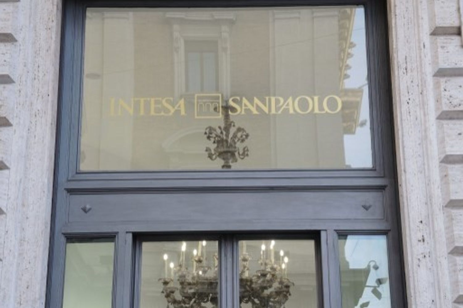 &nbsp;Banca Intesa Sanpaolo