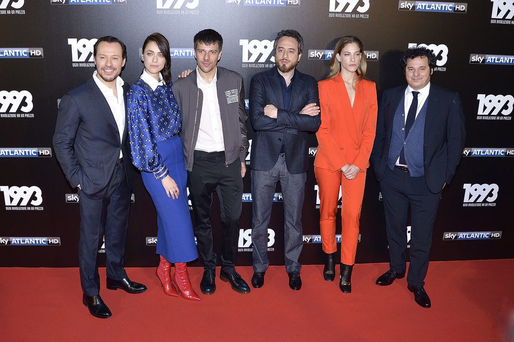 Nella foto i protagonisti di 1993. Il terzo da sinistra &egrave; Diele