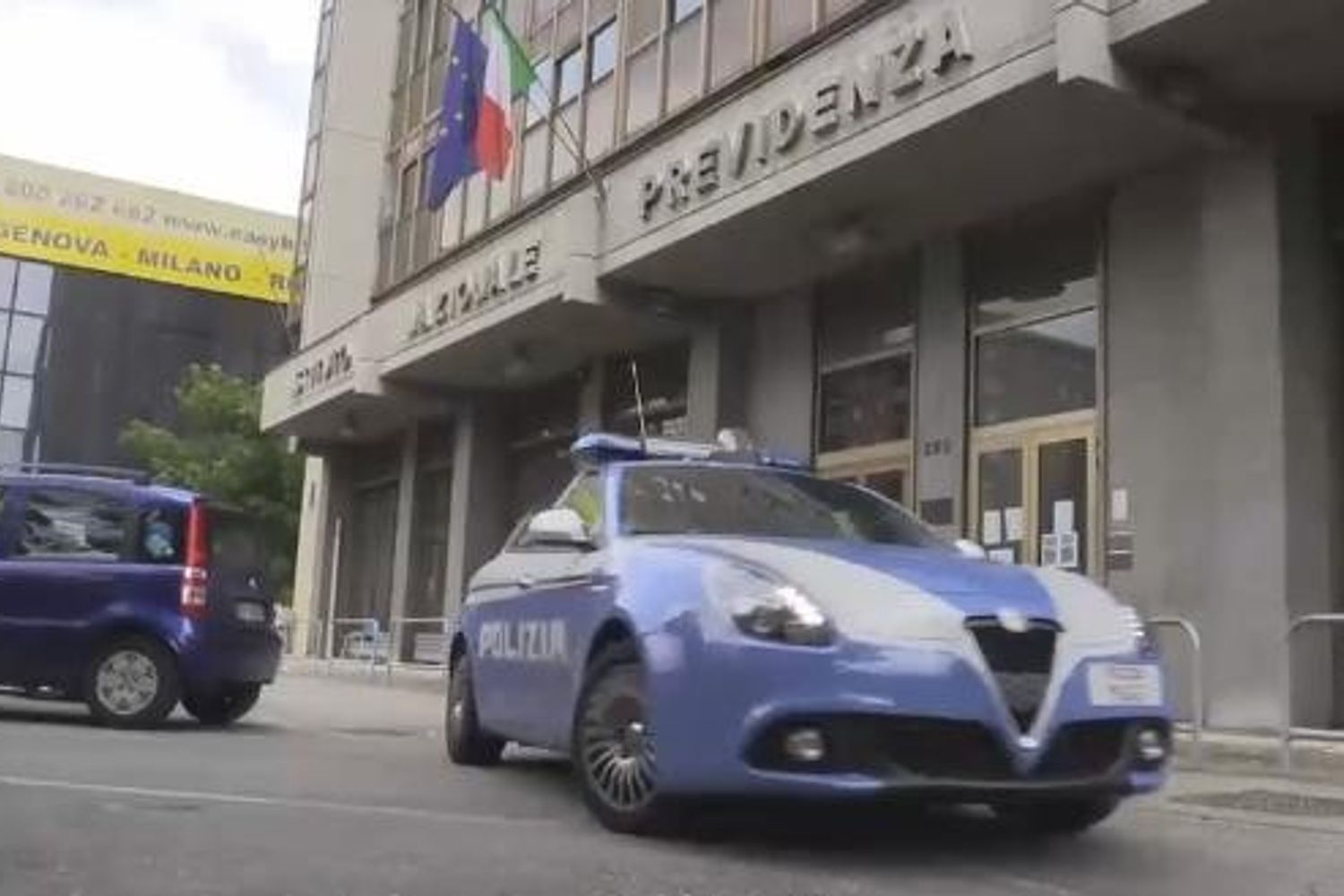 &nbsp;Disoccupata si da fuoco davanti all'Inps di Torino