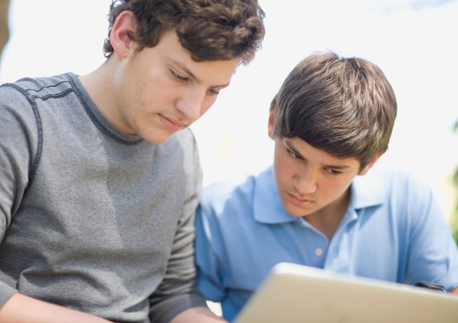 &nbsp;Internet web, ragazzi, adolescenti al computer (Afp)