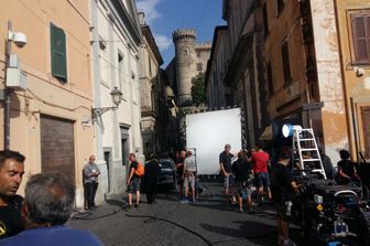 Fino al 29 giugno Bracciano si trasforma in set per Ridley Scott. Il regista di 'Blade Runner', 'Alien', 'Thelma e Louise' e 'Il Gladiatore' gira infatti nella cittadina sul lago vicino Roma alcune scene di 'All the money in the World'.