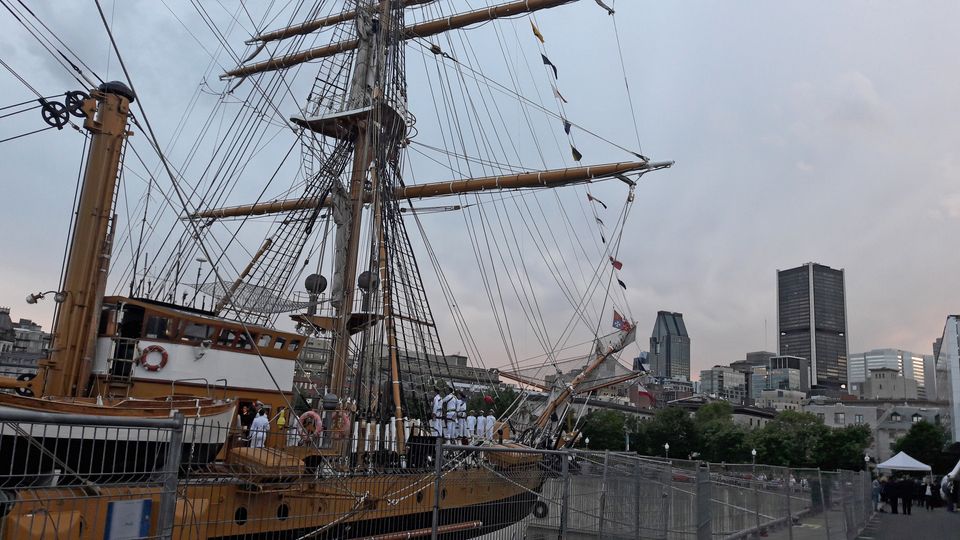 La Vespucci alla rada nel porto di Montreal per festeggiare i 150 del Canada.Nicola Graziani - Agi