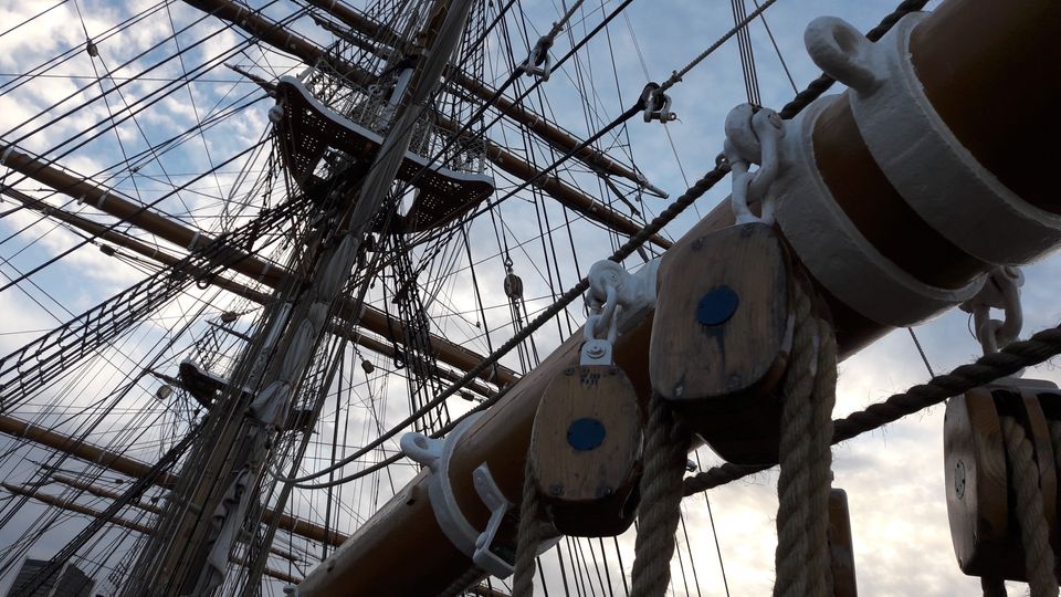 La Vespucci alla rada nel porto di Montreal per festeggiare i 150 del Canada.Nicola Graziani - Agi