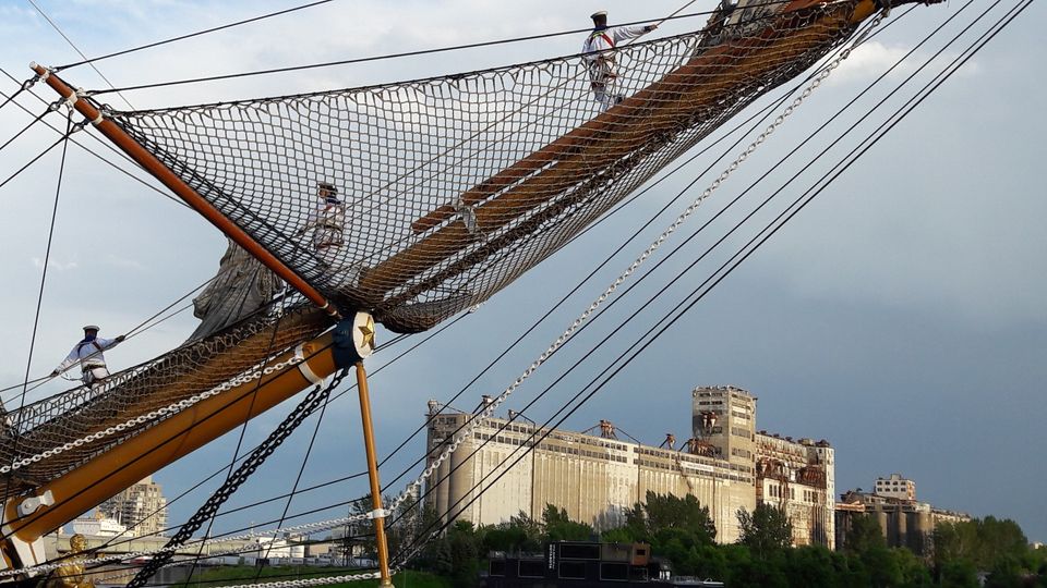 La Vespucci alla rada nel porto di Montreal per festeggiare i 150 del Canada.Nicola Graziani - Agi