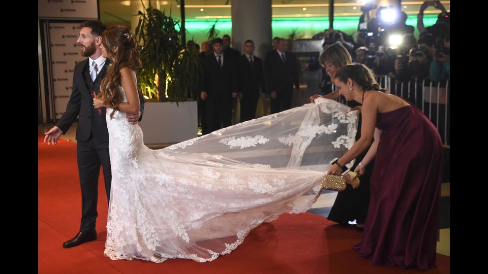 Lionel Messi con la sposa Antonella Roccuzzo (AFP)&nbsp;