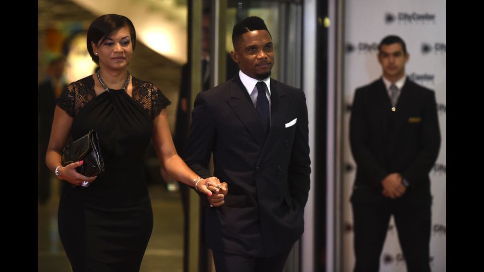 GLI INVITATI. Il calciatore camerunense ex Barcellona, Samuel Eto'o e sua moglie (AFP)&nbsp;