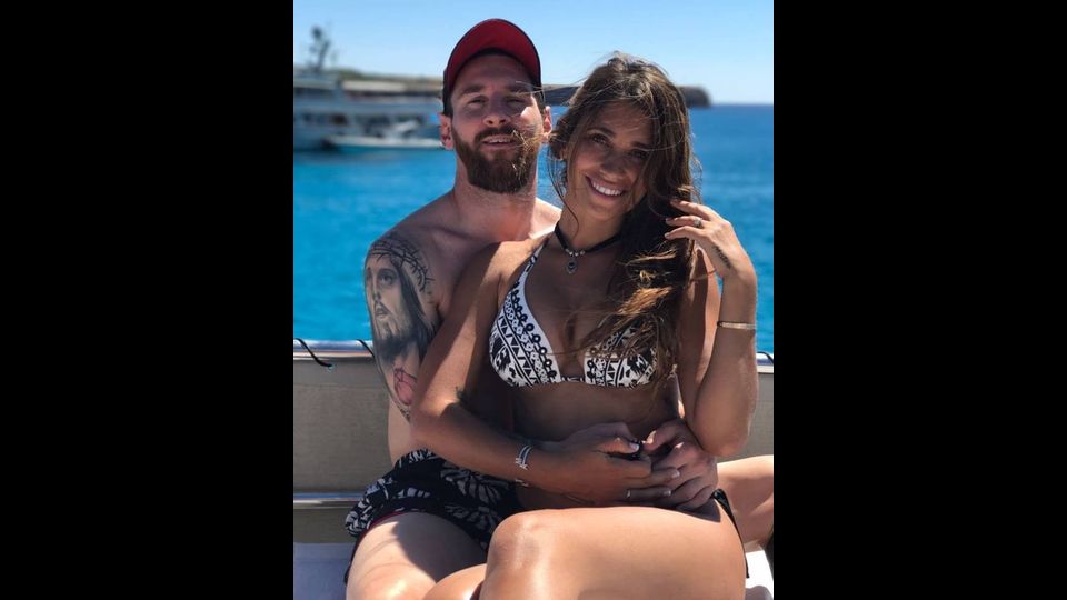 &nbsp;Antonella Roccuzzo e Leo Messi