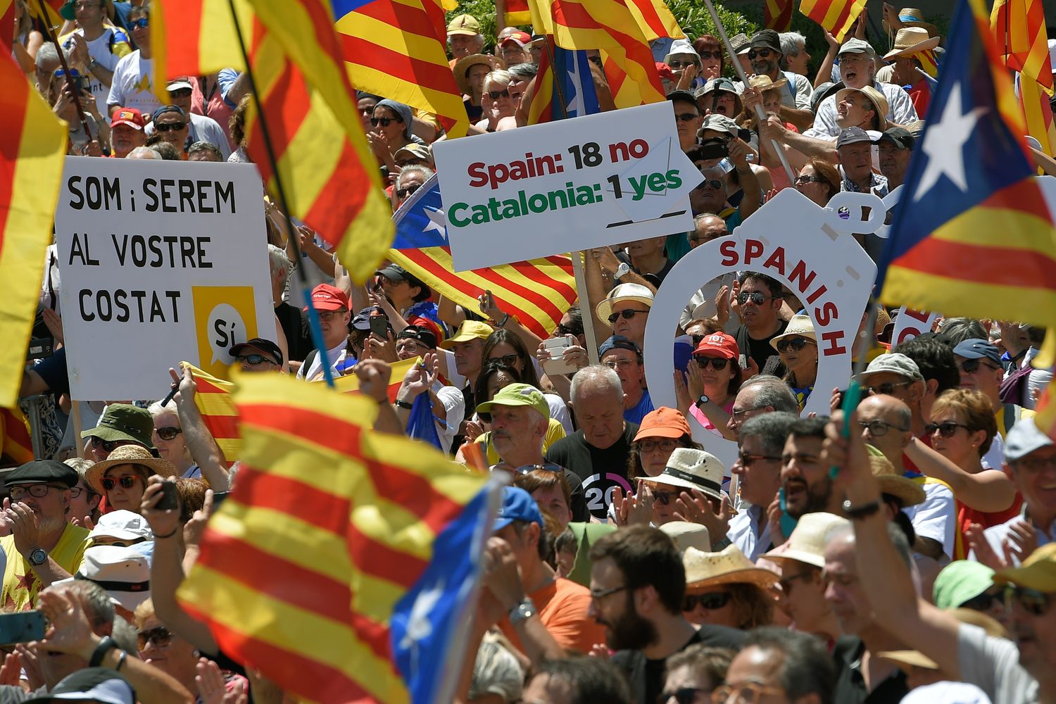 Manifestazione per l'indipendenza della Catalogna a Barcellona