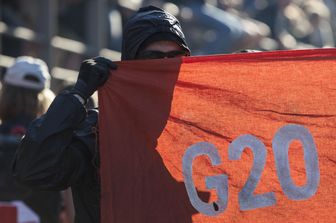 G20 Amburgo, scontri (Afp)