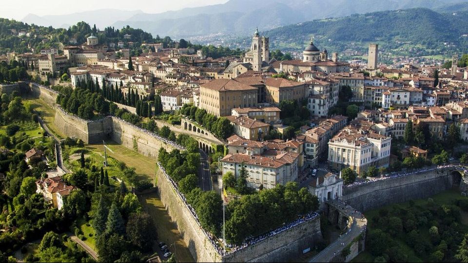 Per decisione del Comitato del Patrimonio Mondiale, entrano a far parte del sito Unesco le opere di difesa presenti a Bergamo, Palmanova, Peschiera del Garda per l'Italia, Zara e Sebenico per la Croazia, Cattaro per il Montenegro.