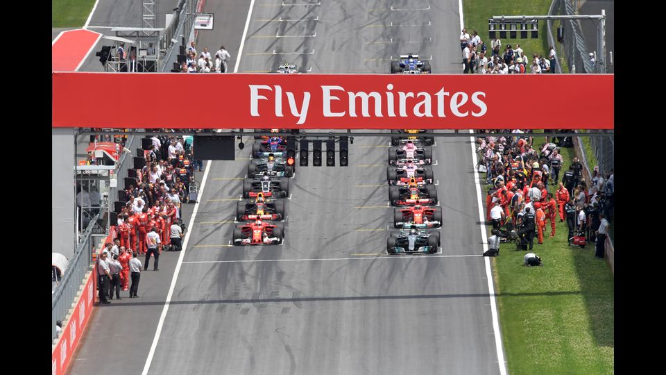 Dall'inizio alla fine sempre in testa e anche se il suo vantaggio era ormai ridotto ad appena sei decimi, il finlandese Valterri Bottas, su Mercedes, ha vinto il Gran Premio d'Austria di Formula Uno, nona prova del mondiale 2017. Sul circuito di Zeltweg,&nbsp;(Afp)