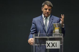 Matteo Renzi presenta il suo libro Avanti, perch&eacute; l'Italia non si ferma (Agf)&nbsp;