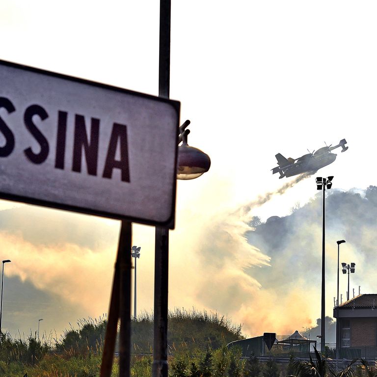 Incendi a Messina&nbsp;&nbsp;Foto: Giovanni Isolino / AFP