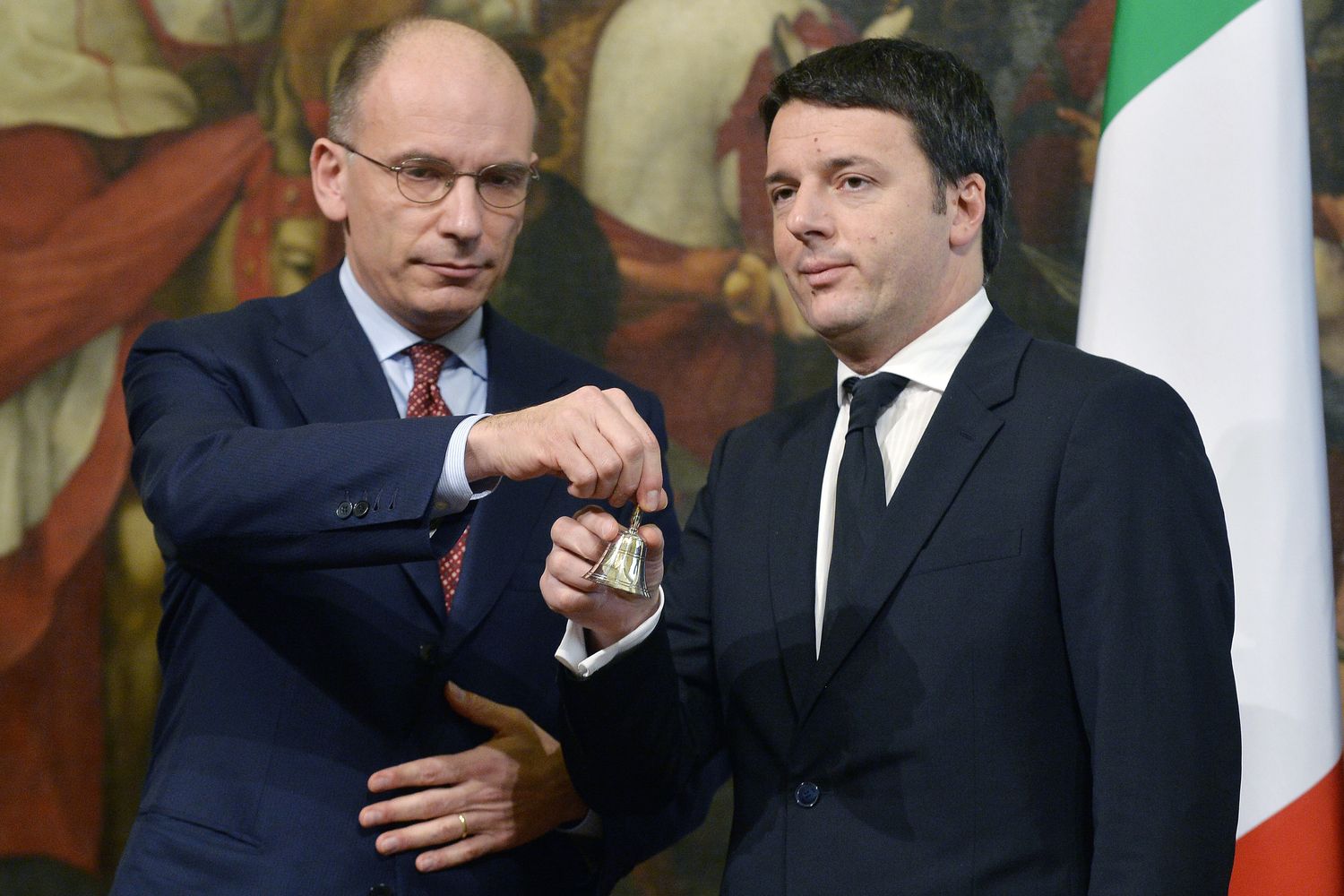 Passaggio di consegne da Enrico Letta a Matteo Renzi, 22/02/2014 (Afp)&nbsp;