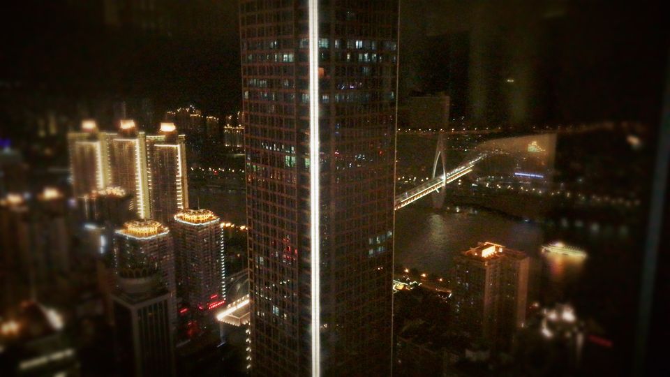 &nbsp;Chongqing di notte vista dal Westin Chongqing Liberation Square Foto: Alessandra Spalletta/Agi