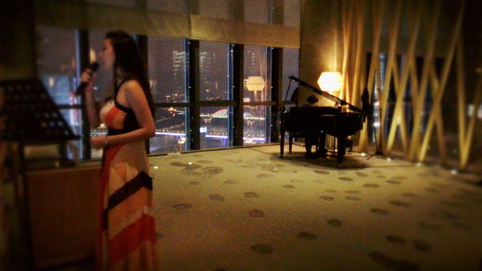 &nbsp;Chongqing di notte vista dal Westin Chongqing Liberation Square Foto: Alessandra Spalletta/Agi