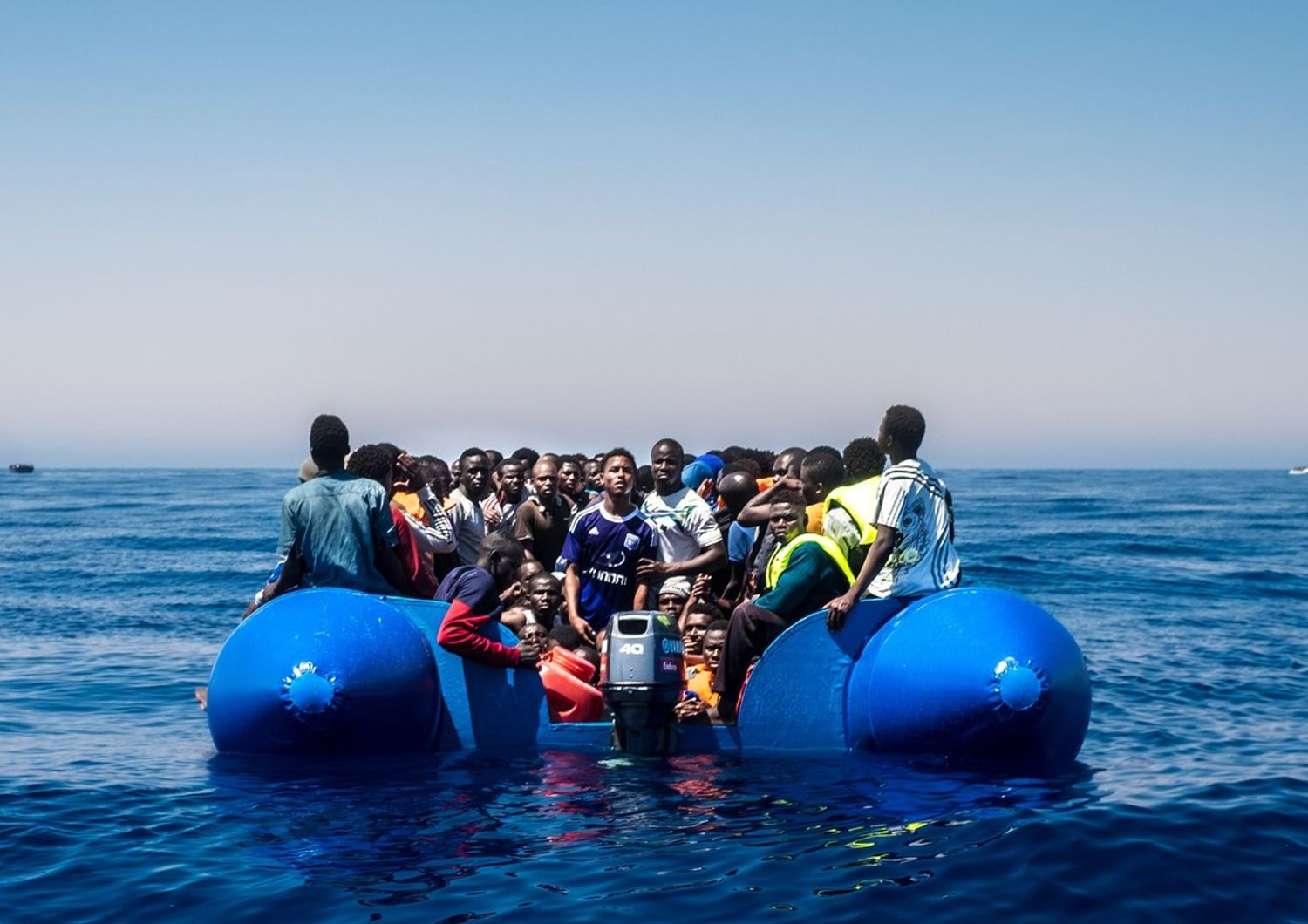 &nbsp;Migranti su un gommone nel Mediterraneo