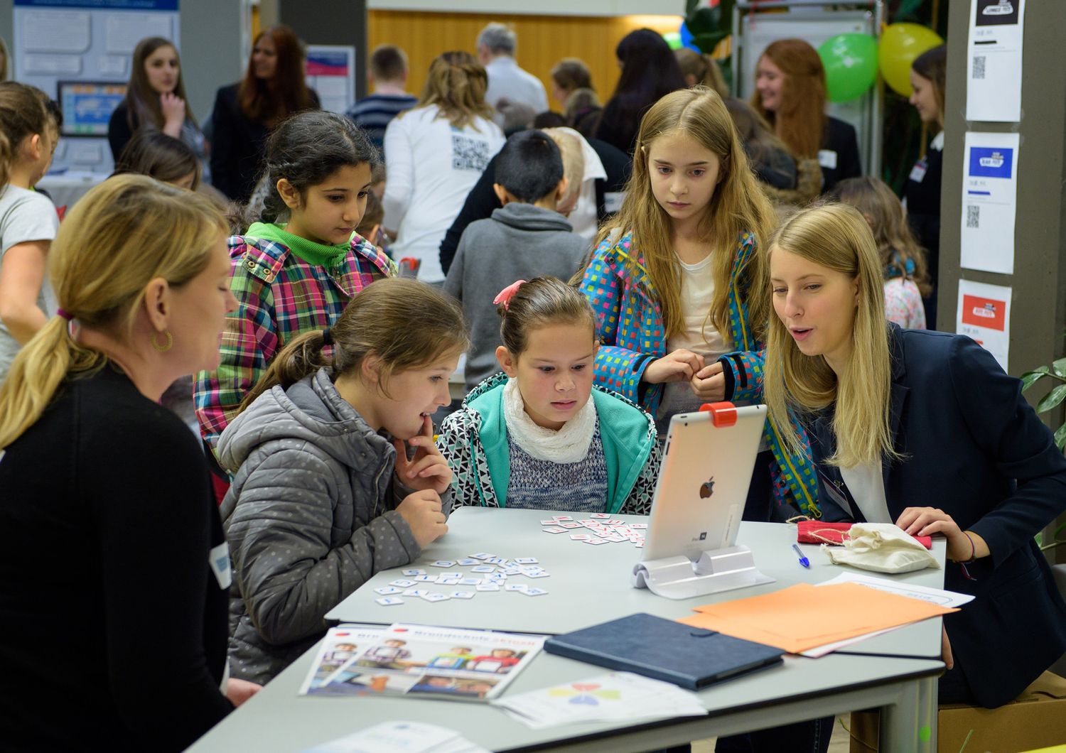 &nbsp;Scuola digitale, studenti ragazzi al computer (Afp)