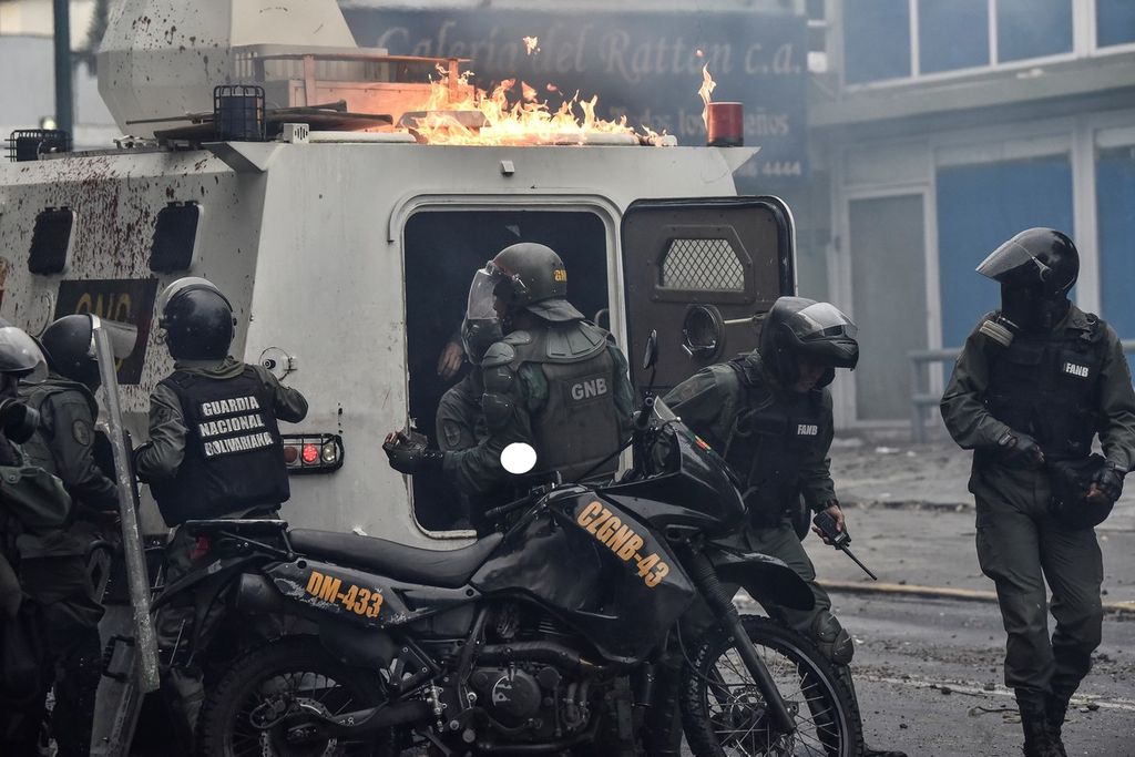 Venezuela scontri (Afp)&nbsp;