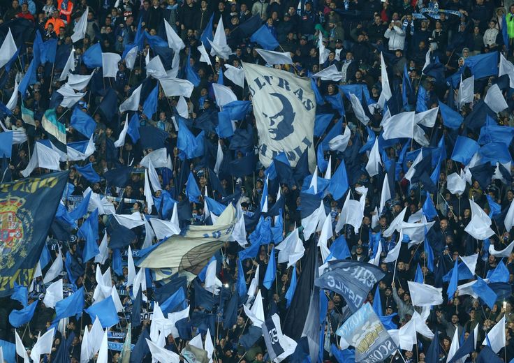&nbsp;La curva del Napoli