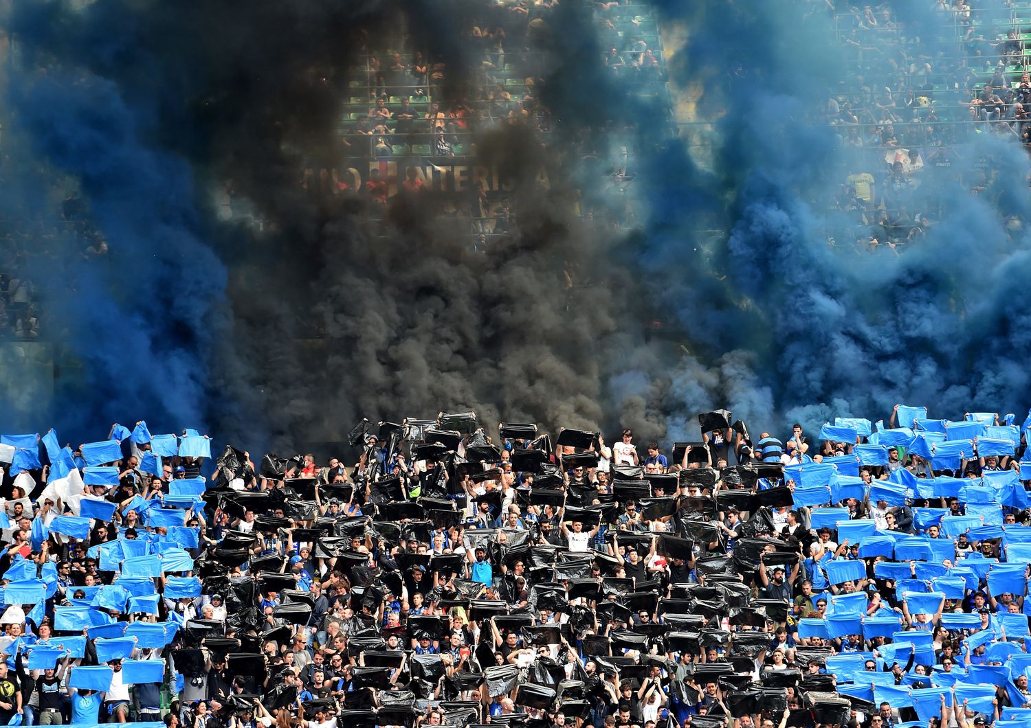 &nbsp;I tifosi dell'Inter durante un derby