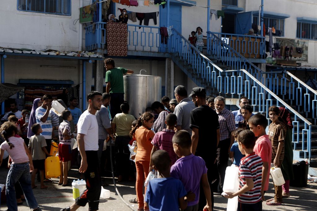 Distribuzione dell&rsquo;acqua a Gaza