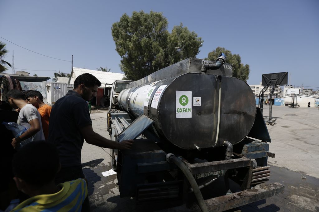 &nbsp;Oxfam, distribuzione dell'acqua a Gaza
