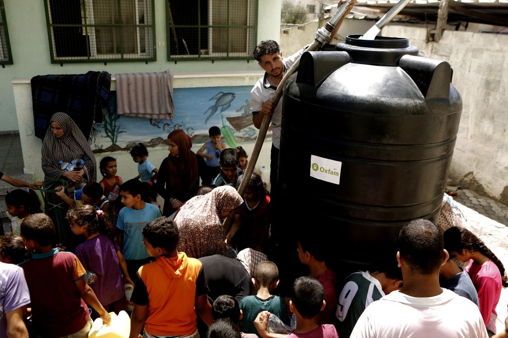 &nbsp;Oxfam, distribuzione dell'acqua a Gaza