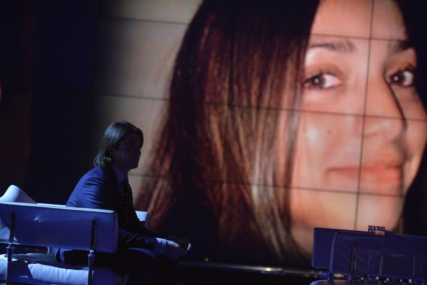 &nbsp;Raffaele Sollecito e sullo sfondo la foto di Meredith Kercher&nbsp;