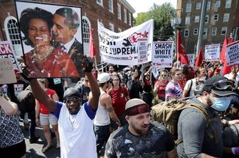 &nbsp;la manifestazione antirazzista a Charlottesville del 12 agosto 2017 (AFP)