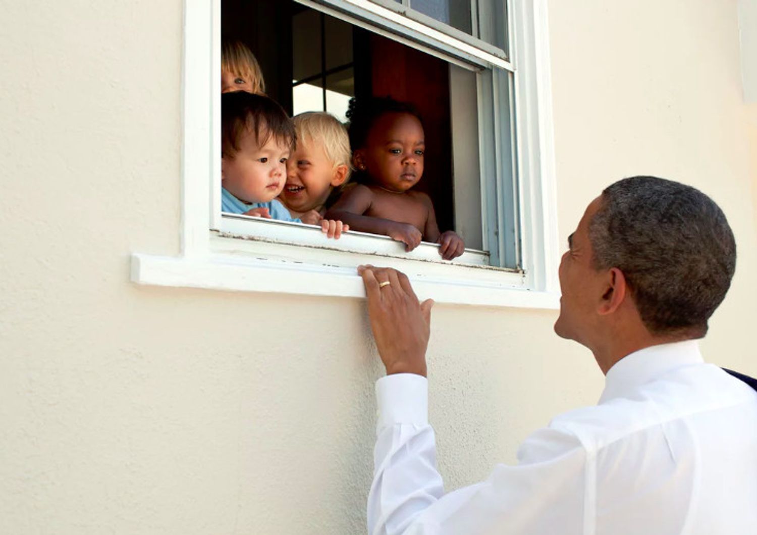 Il tweet pi&ugrave; amato della storia &egrave; di Obama (con Mandela)