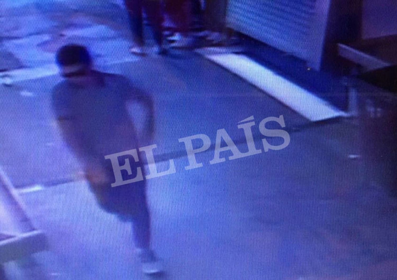 Le immagini del presunto terrorista della Rambla, fuggito per il mercato&nbsp;della Boqueria