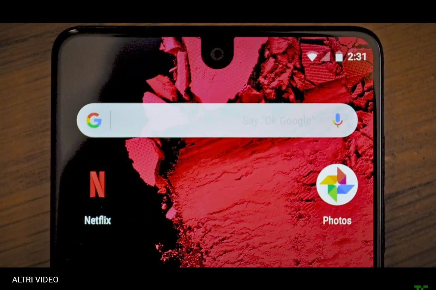 &nbsp;Essential Phone