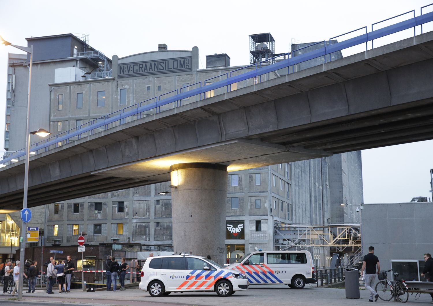 &nbsp;Rotterdam: l'evacuazione del locale