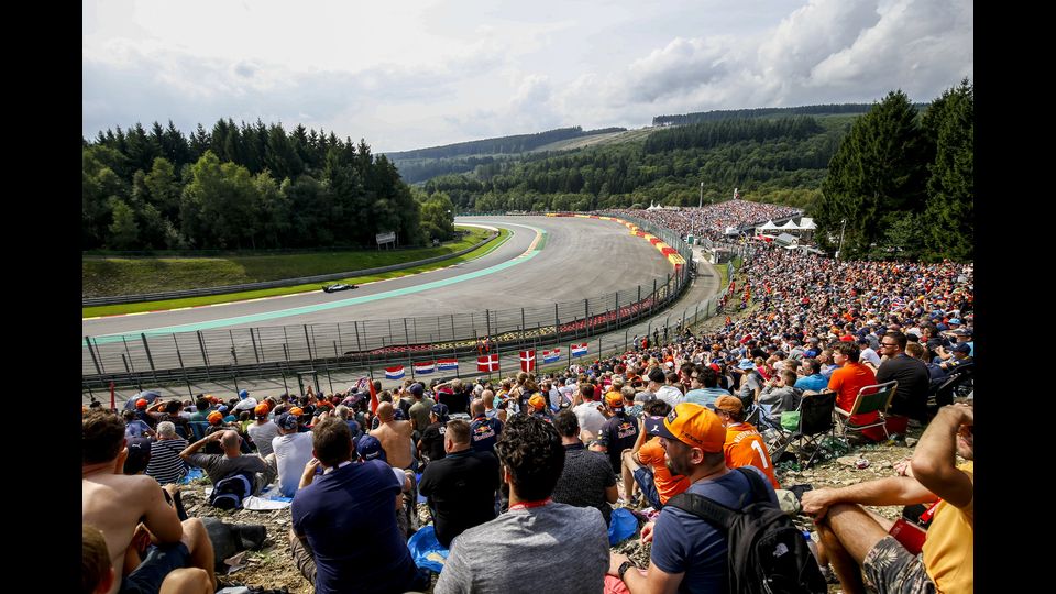 &nbsp;Vittoria per Hamilton al Gran Premio del Belgio. Vettel secondo davanti a Ricciardo, quarto Kimi Raikkonen