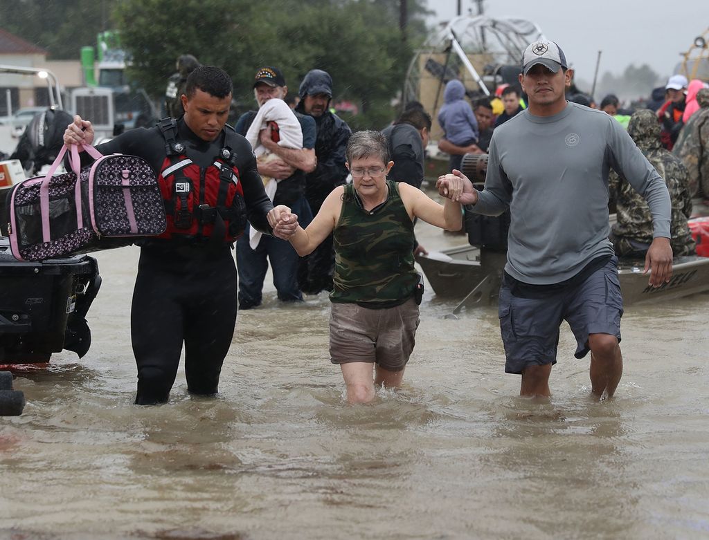 Texas - Popolazione tratta in salvo dopo il passaggio dell'uragano Harvey (AFP)&nbsp;
