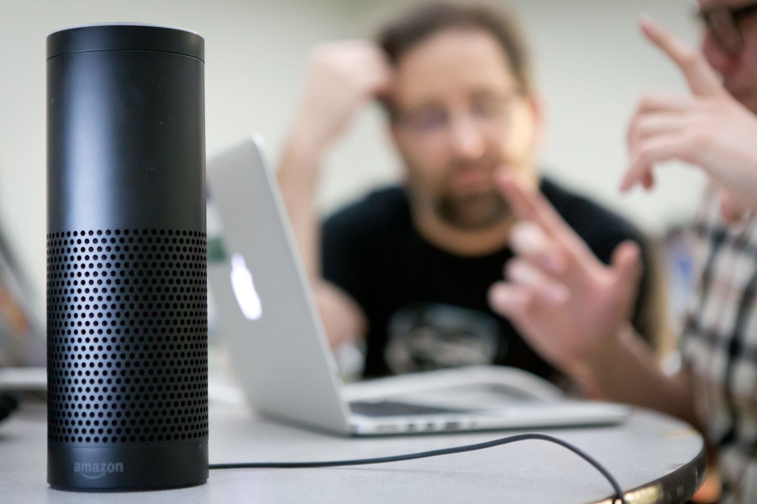 &nbsp;Sviluppatori al lavoro su nuove applicazioni per Alexa al Frontier Tech Forum di San Diego