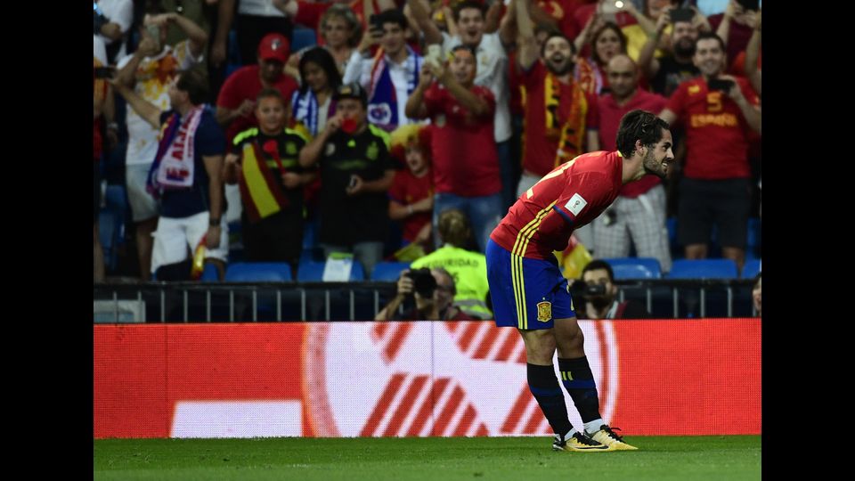 &nbsp;Isco festeggia davanti al suo pubblico il secondo gol