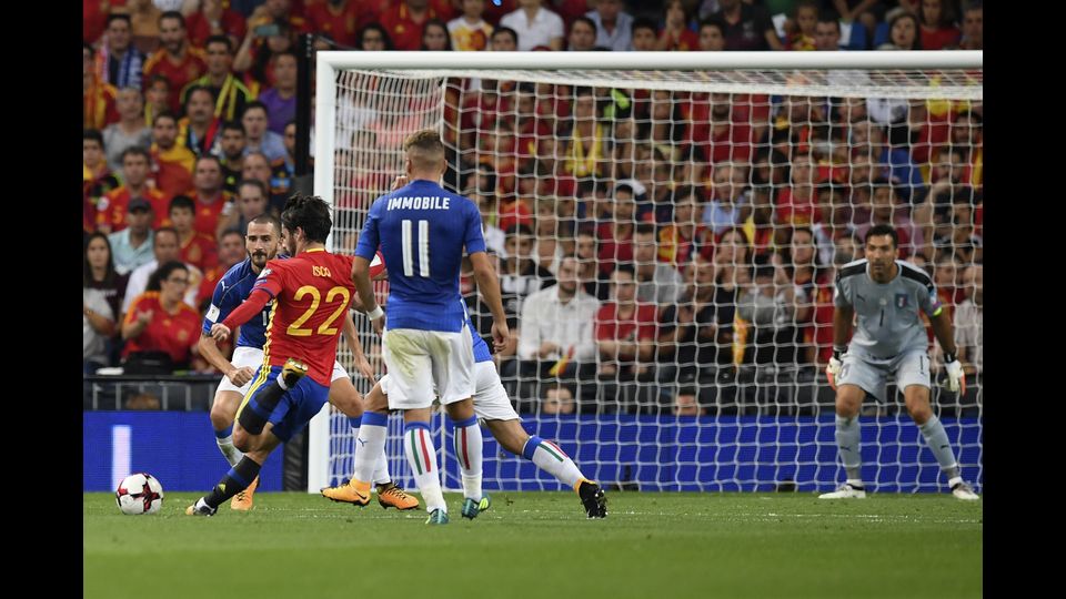 &nbsp;Il secondo gol di Isco, che mira il palo pi&ugrave; lontano battendo Buffon sulla sinistra&nbsp;