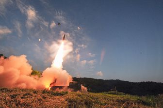 Il test del missile balistico sudcoreano Hyunmoo II&nbsp;